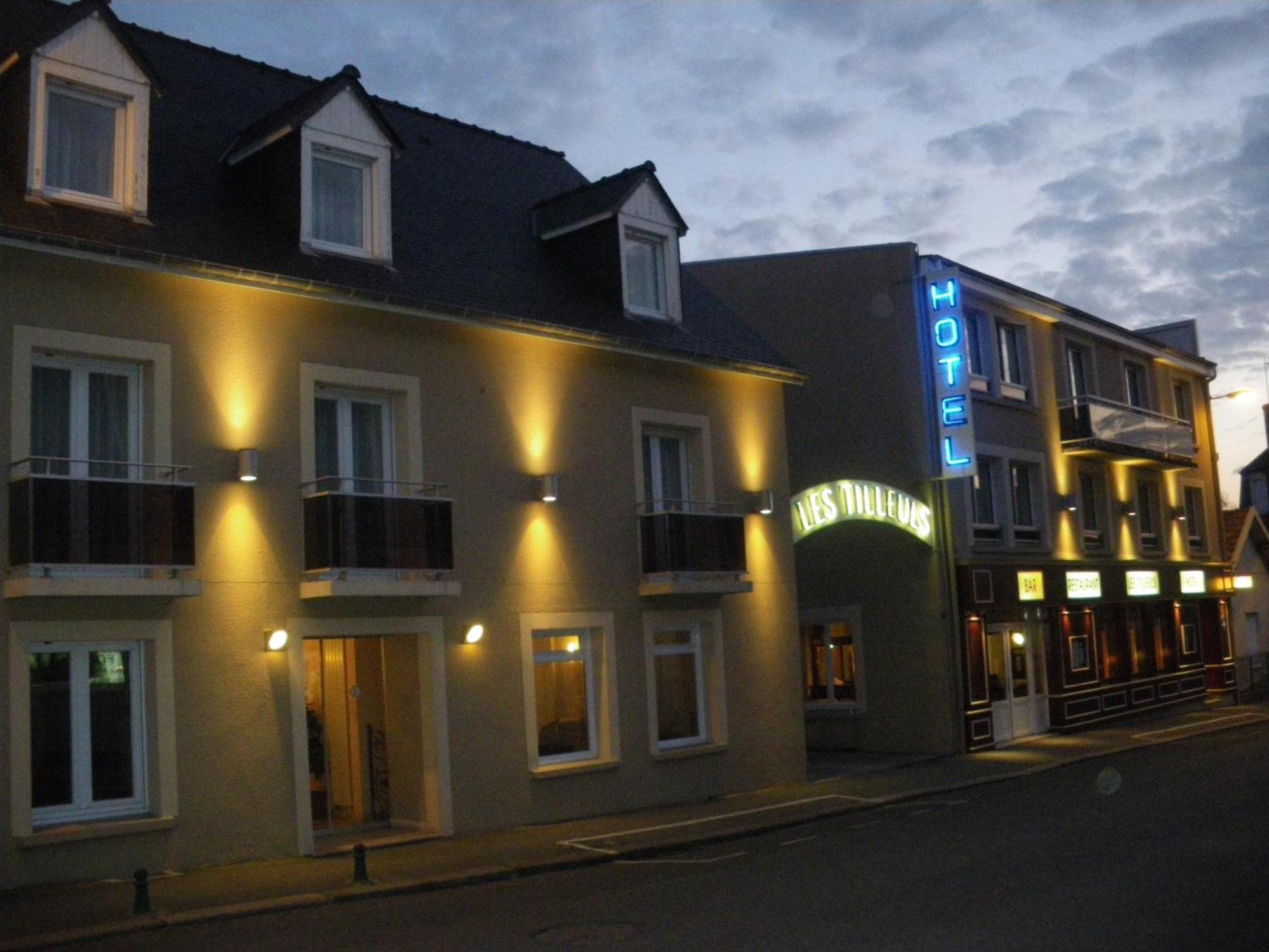 Hotel Des Tilleuls Динар Экстерьер фото